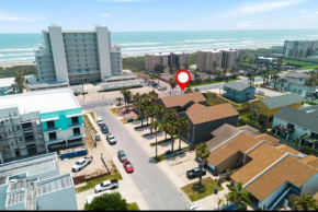 2 Bed 2 Bath 1st Floor Condo By Beach w Pool